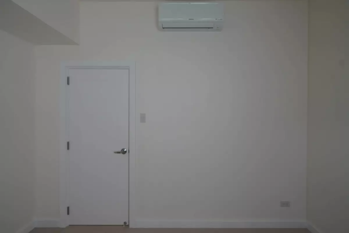 FOR SALE 1 BEDROOM WITH PARKING 2 units - photo 6
