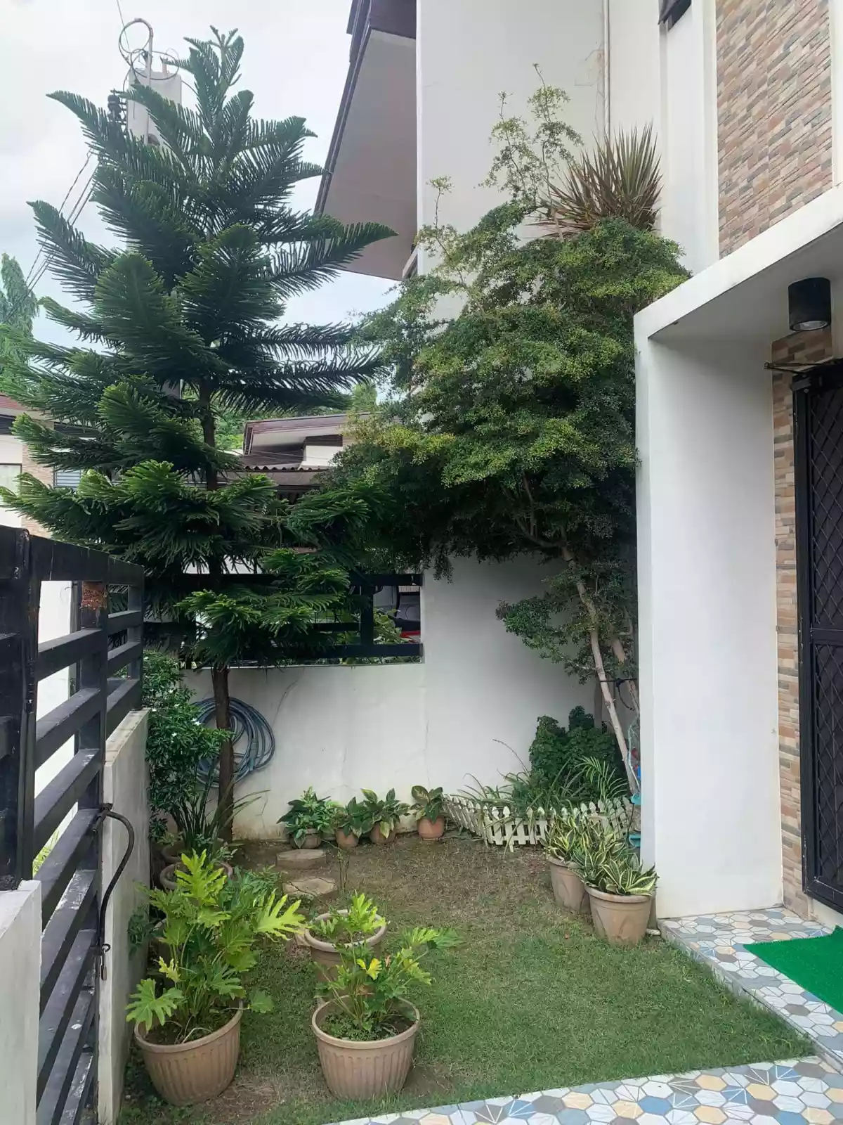 11-2019001781 — House and Lot in Riverside, Mandaue City, Cebu — Photo 3