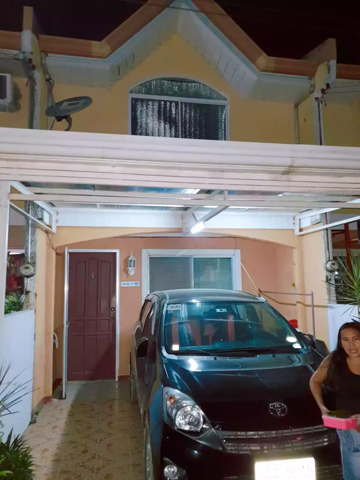 FOR ASSUME : HOUSE AND LOT IN MACTAN, LAPU-LAPU CITY - photo 2