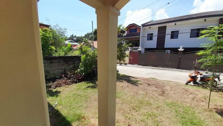 Rush Sale House and Lot St. Joseph Village Minglanilla - photo 6