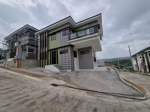 Open photo 25 of 25 — 5 bedroom house and lot in Minglanilla Highlands
