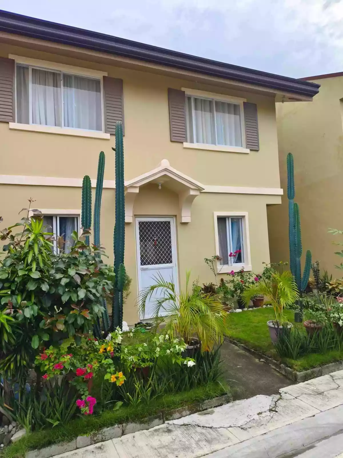  Dana model house Camella Cerritos Blk 10 lot 18 - photo 2