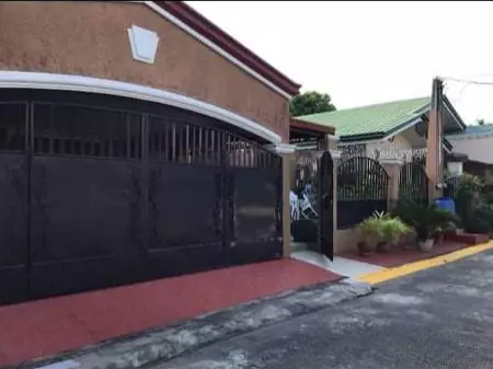 Fully furnished house and lot in an exclusive subdivision - photo 2