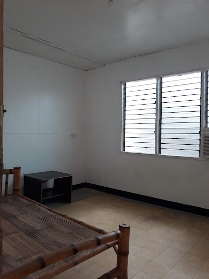For Rent  3 bedroom semi Furnished Bungalow House with Extra Lot in   Casuntingan, Mandaue City, Cebu near Gethsemane parish Church — Retirement House in Mandaue City, Cebu, Philippines — Photo 3