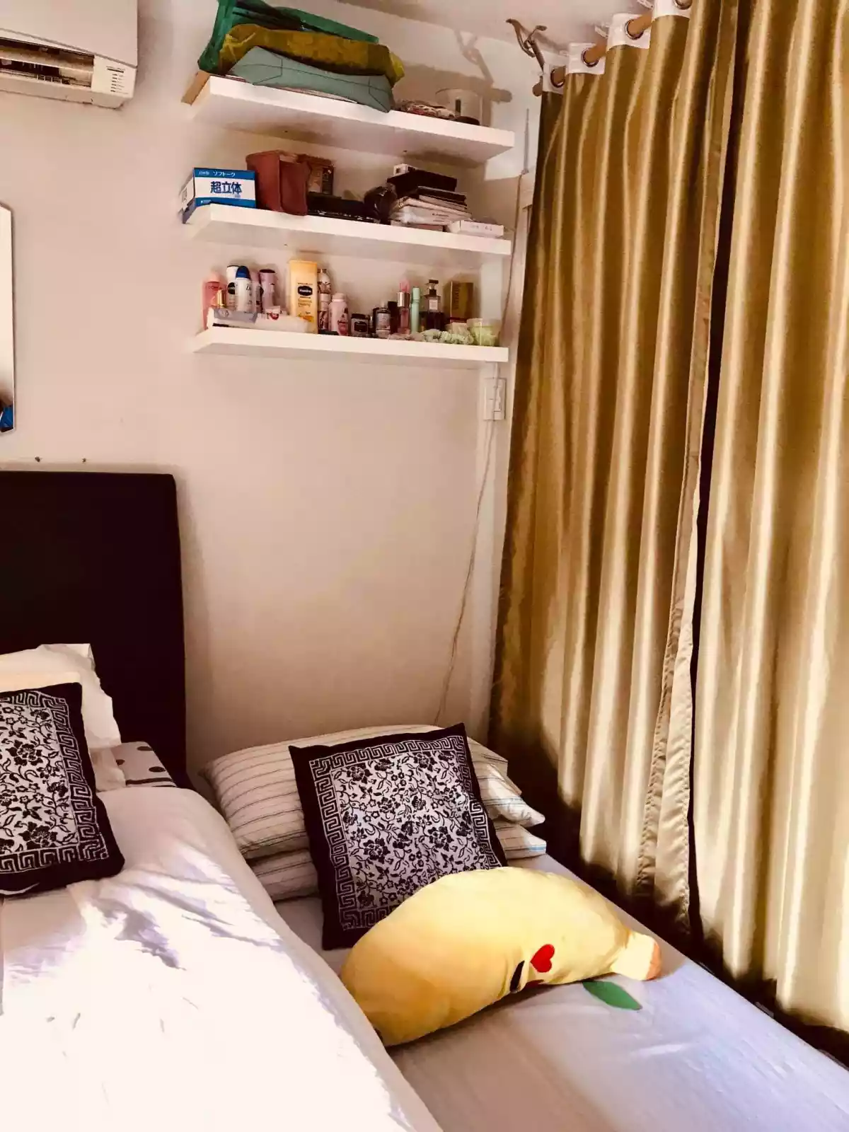 Open photo 16 of 42 — Own A 4BR High End Condo Across Ayala Mall - The Copeton Baysuites Located Besides City Of Dreams