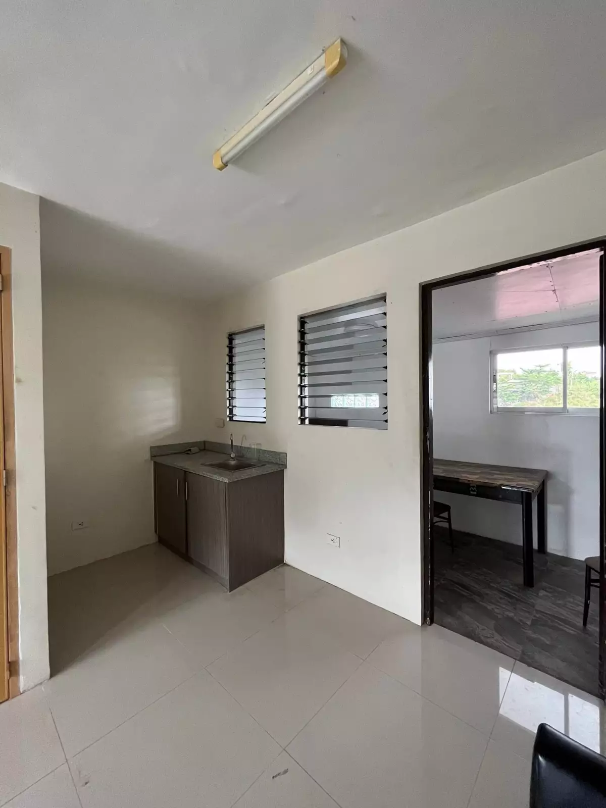House for rent in Casamira Linao Talisay, City Cebu — Townhouse in Cebu, Philippines — Photo 5