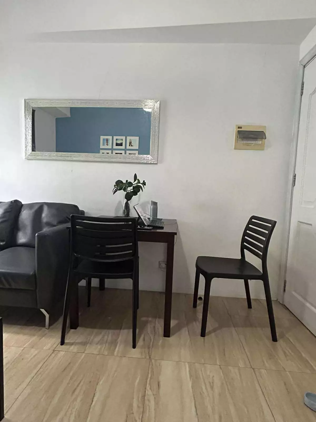 One-Bedroom Condo Unit in Apple One Banawa For Sale - photo 7