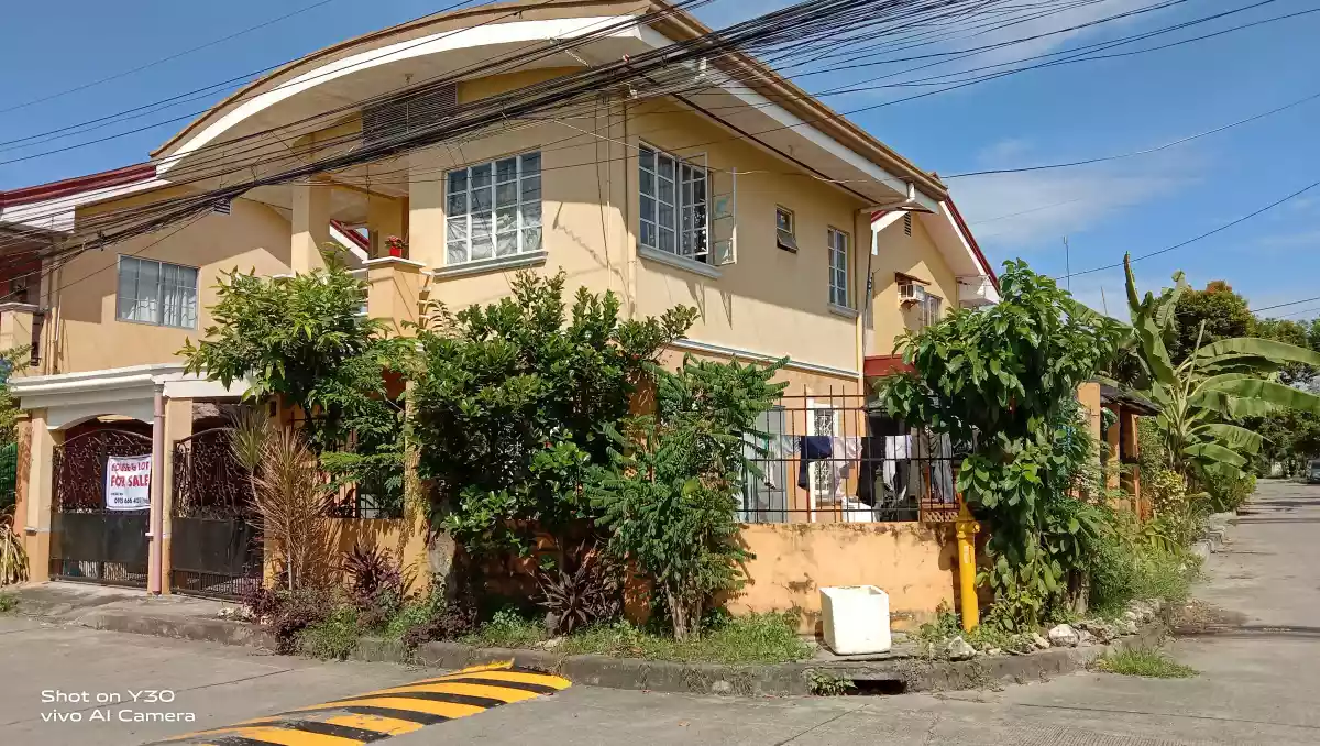 House and Lot for Sale  - photo 2