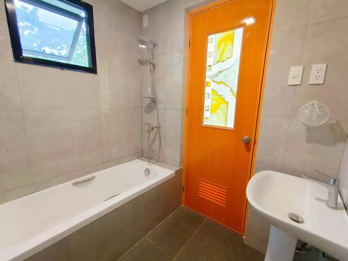 3 STOREY HOUSE AND LOT IN METROPOLIS TALAMBAN — House and Lot in Upper Bacayan, Cebu City, Cebu — Photo 5