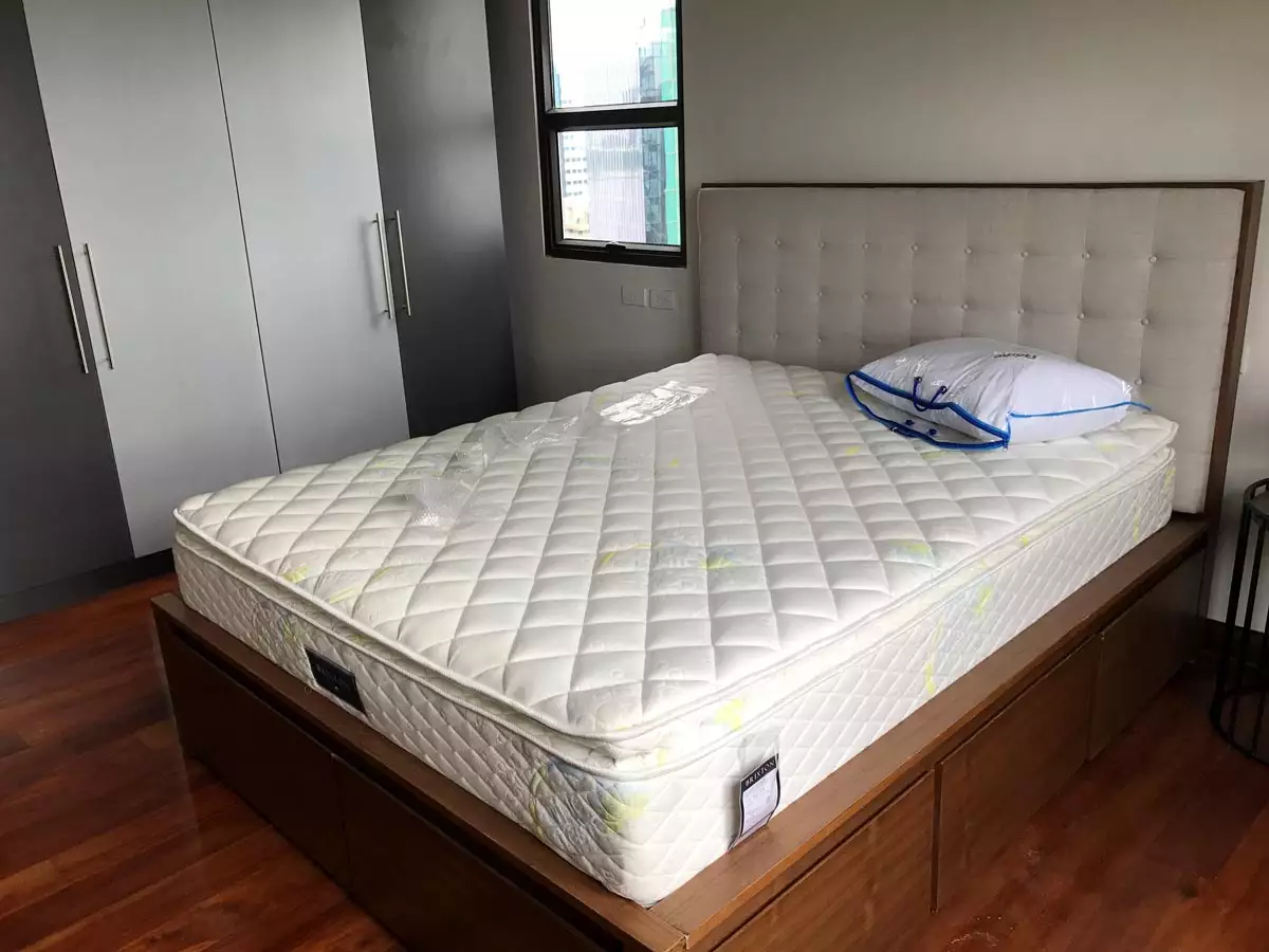 Open photo 14 of 16 — For Sale or Rent: Luxe Fully-furnished 3-Bedroom Unit with Maids Quarter & Parking at Avalon in Cebu Business Park