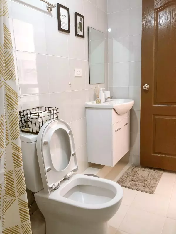 Clean and Sleek Studio Unit — Studio in Pres. Magsaysay Street, Cebu City, Philippines — Photo 4
