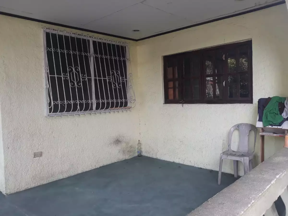 Gated with 2 parking 3 bedrooms Bungalow House in Canduman Mandaue city Cebu - photo 4