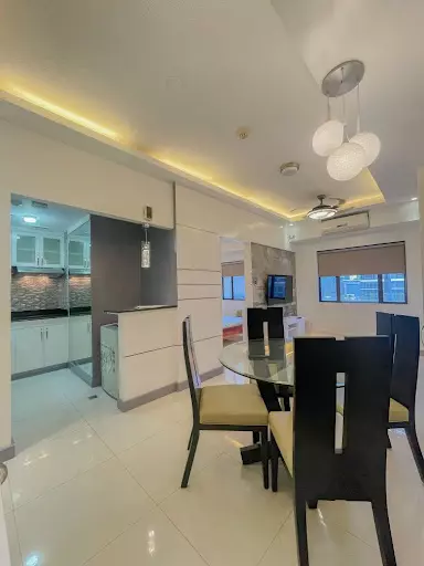 1BR INTERIOR-DESIGNED UNIT FOR LEASE at Forbeswood Heights, BGC — 1 Bedroom in Rizal Drive, Taguig, Metro Manila — Photo 3