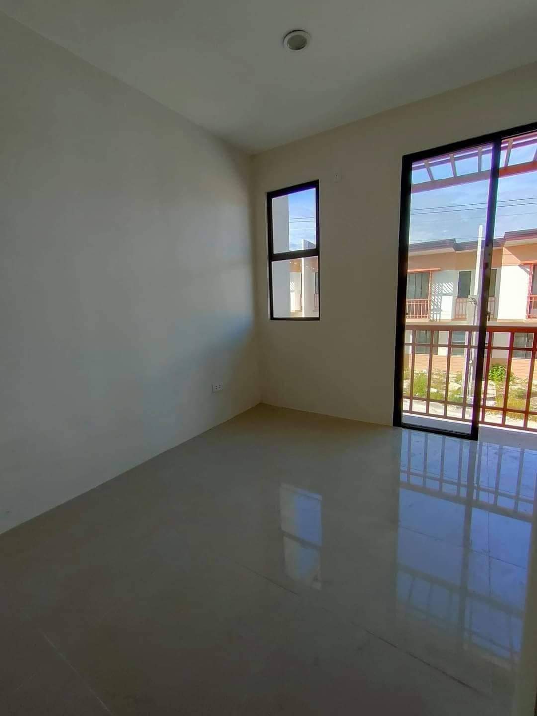 For Assume  Ready for Occupancy TH A Finished Unit in Casamira South Langtad, Naga Cebu - photo 5
