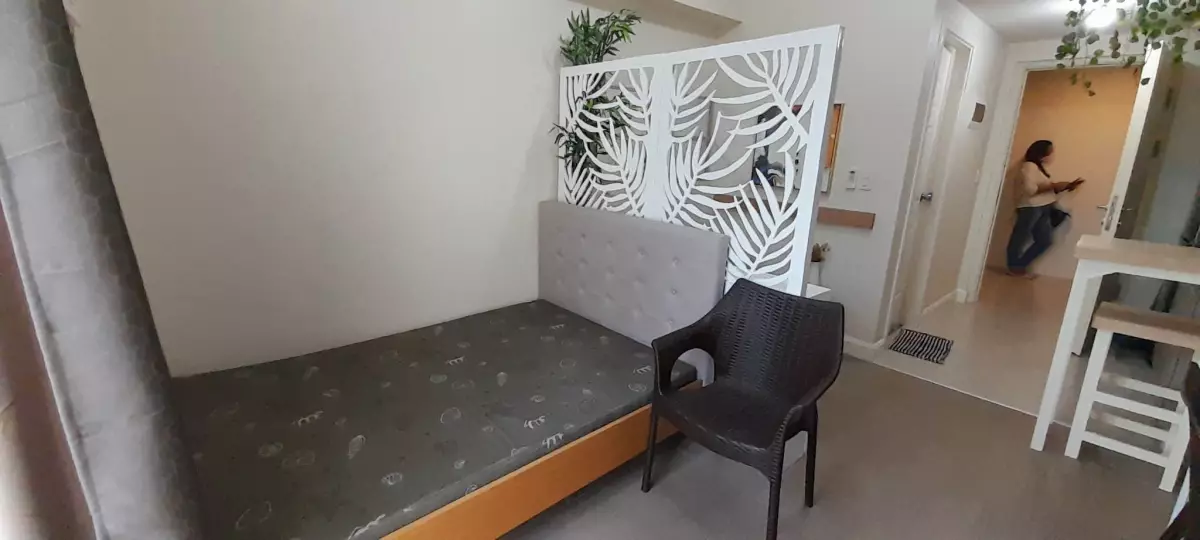 Studio unit with Balcony 21