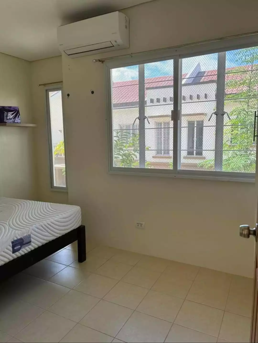 Bayswater. 3 bedrooms for rent — Townhouse in Burgos Street, Talisay, Cebu — Photo 3