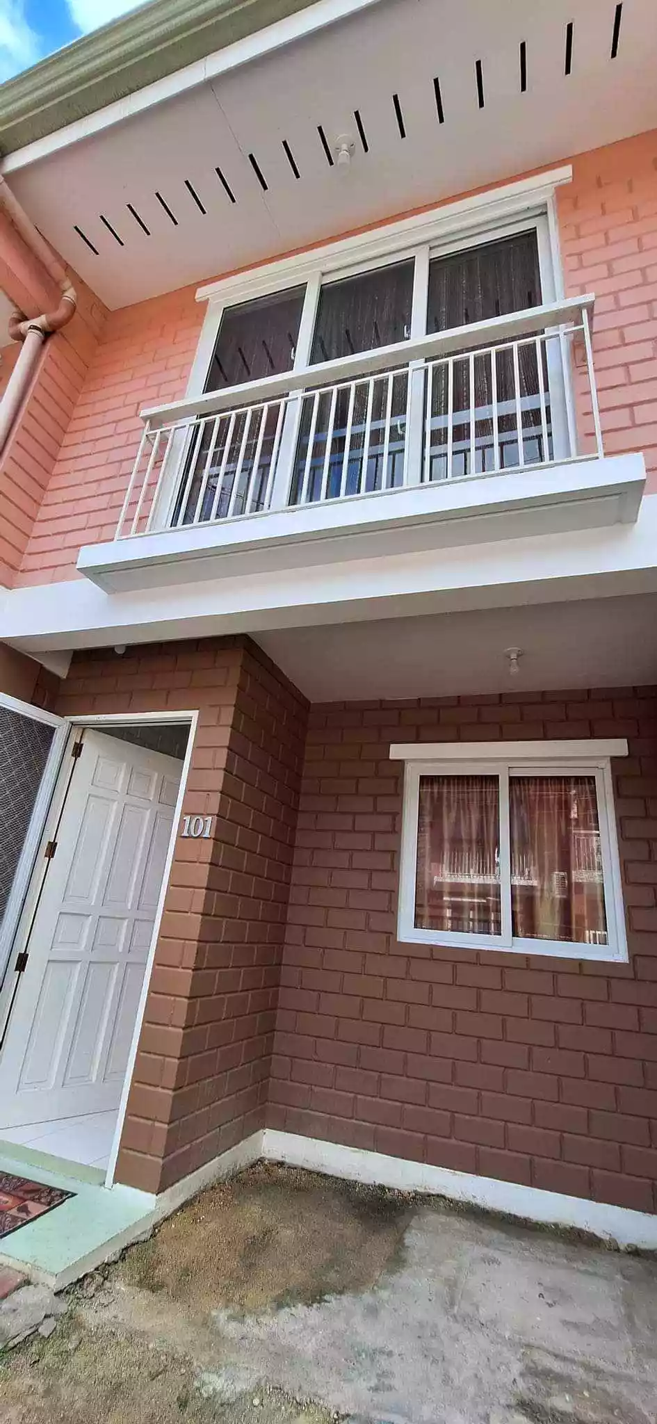 TWO-STOREY TOWNHOUSE FOR RENT - photo 5