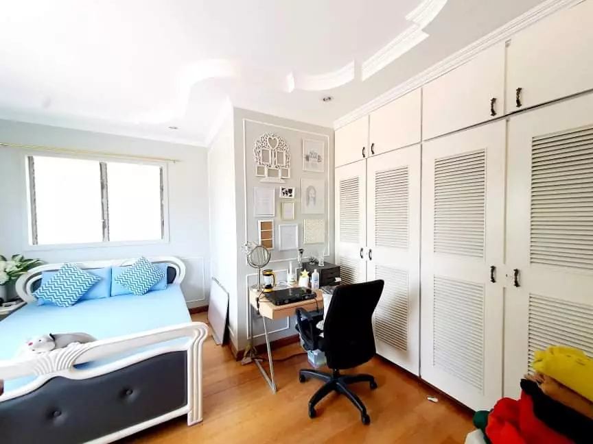 Bungalow House For Sale - photo 3