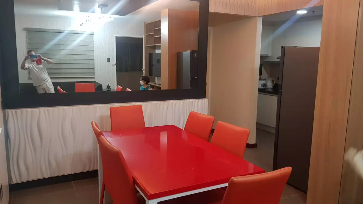 RUSH SALE 2 BEDROOM IN AMALFI OASIS (WITH 2 CAR PARK) — 2 Bedrooms in Cebu South Road Properties, Cebu City, Cebu — Photo 3