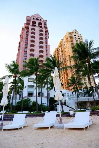 Movinpick condo for rent — 3 Bedrooms in Lapu-Lapu City, Cebu, Philippines — Photo 4