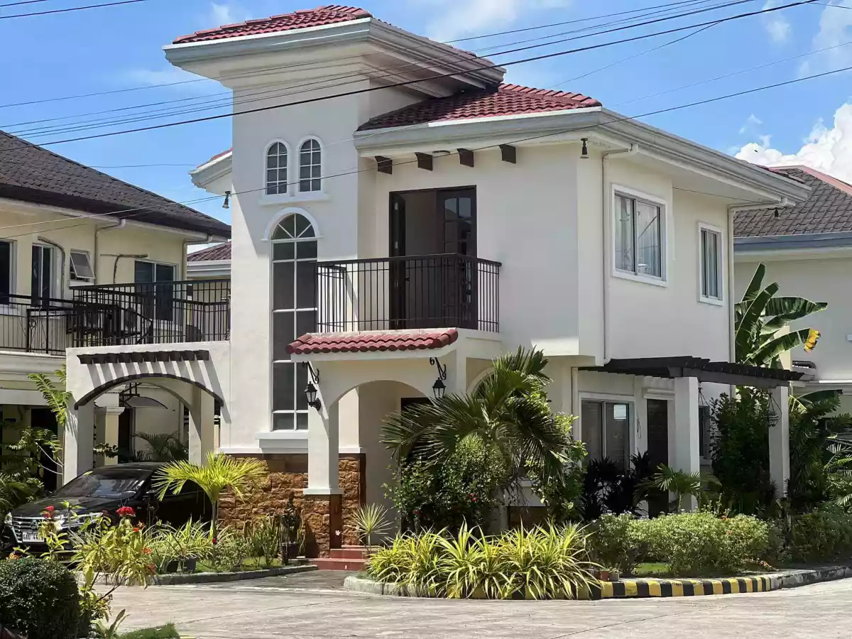 Beautiful House and Lot in MInglanilla
