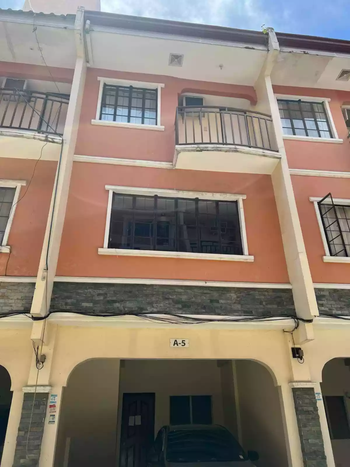 House and Lot for Sale - photo 4