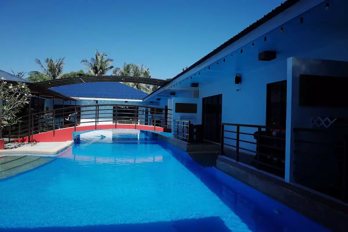 SACRIFICE SALE KOREAN HOTEL W/ POOL 24 ROOMS IN BANKAL, LAPU-LAPU