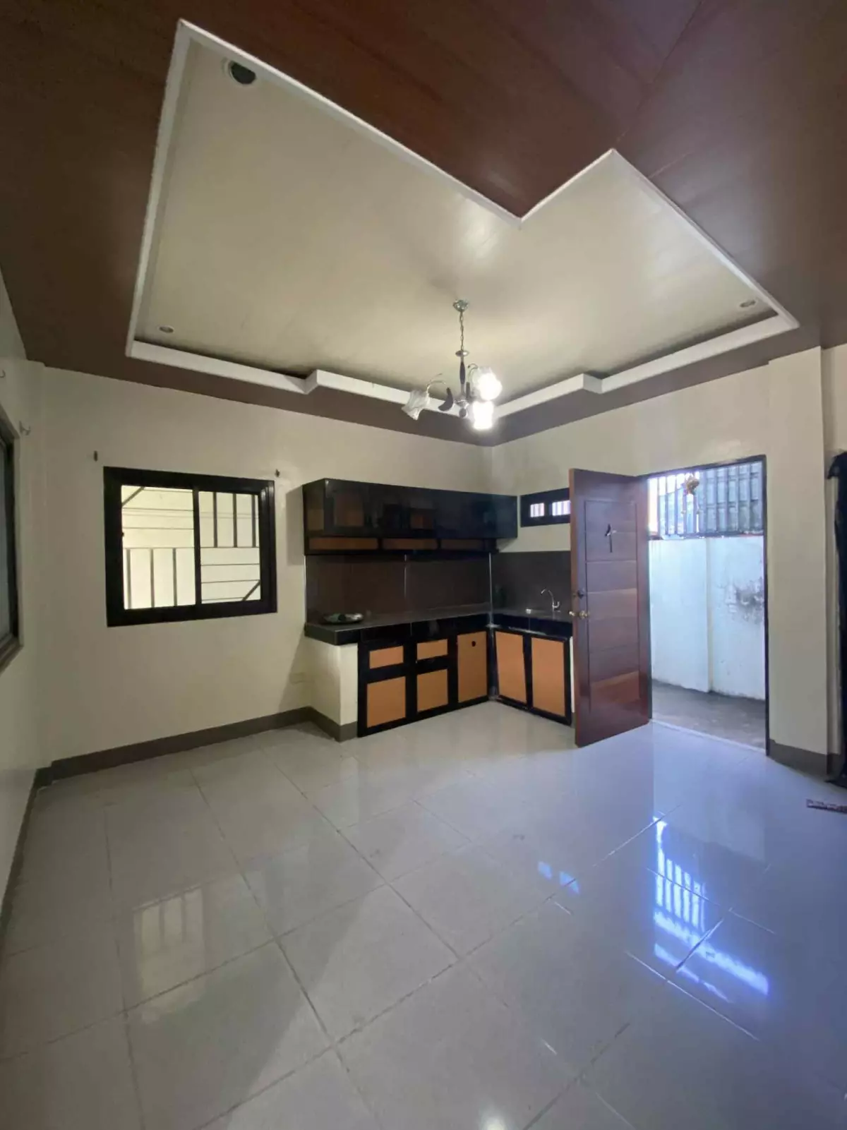 HOUSE AND LOT FOR SALE IN POLOMOLOK — House and Lot in Barangay Poblacion, Polomolok, South Cotabato — Photo 6