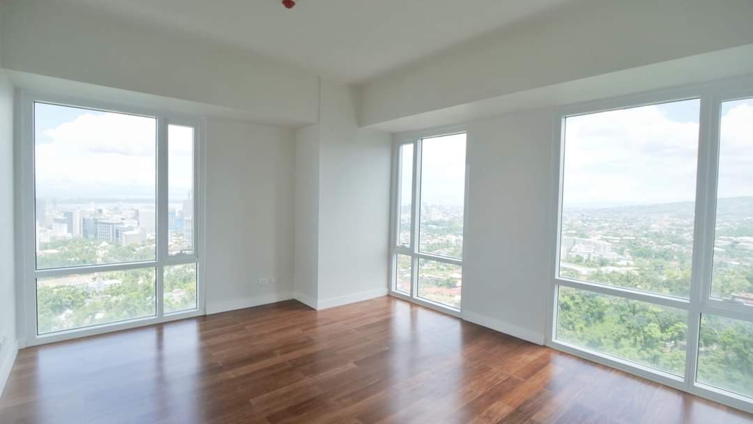 Brandnew 3BR Condo Unit w/ carpark at Marco Polo at 18M!  - photo 6