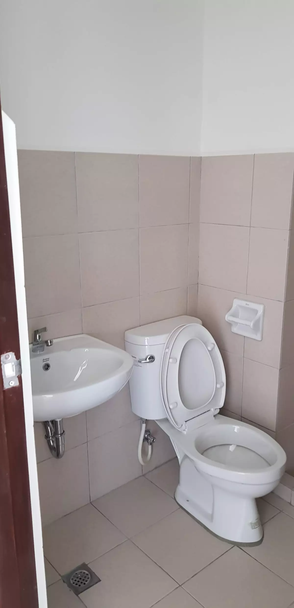 Casamira Towers For Sale — Studio in Labangon, Cebu City — Photo 5