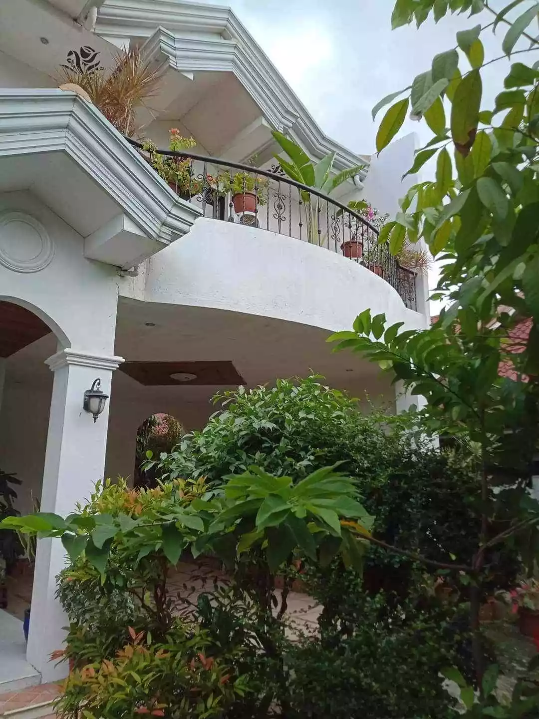 TCT -1019302 — House and Lot in Heights, Cebu City, Cebu — Photo 3