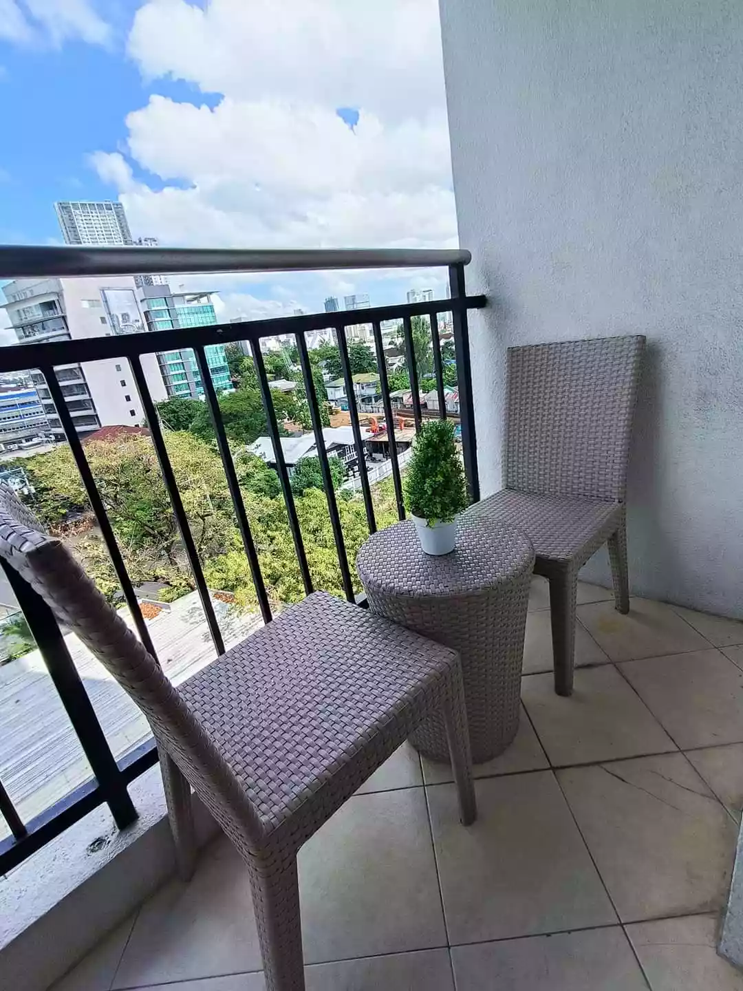 City suites studio for sale — Studio in Ultima Residences Ramos Tower, F. Ramos Street, Cebu City — Photo 3