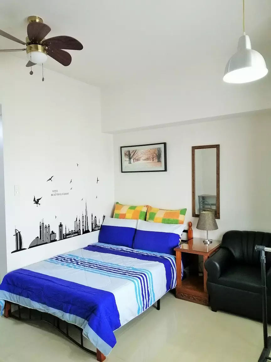 Fully Furnished Special size Studio facing swimming pool @ Calyx IT Park, Lahug
