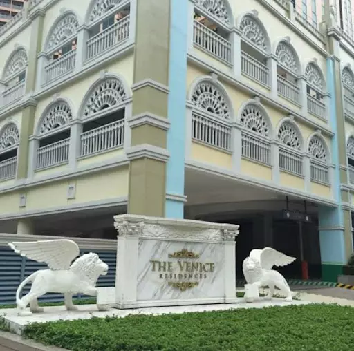 1BR Condo in Mckinley Hill Taguig