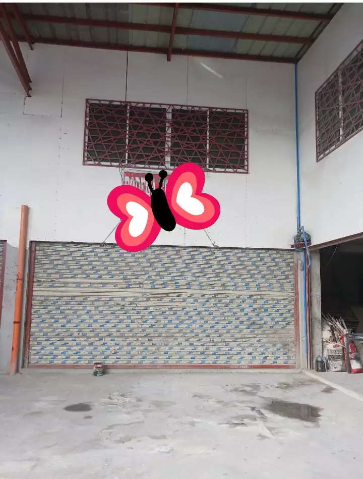 Commercial/ Bodega for rent 