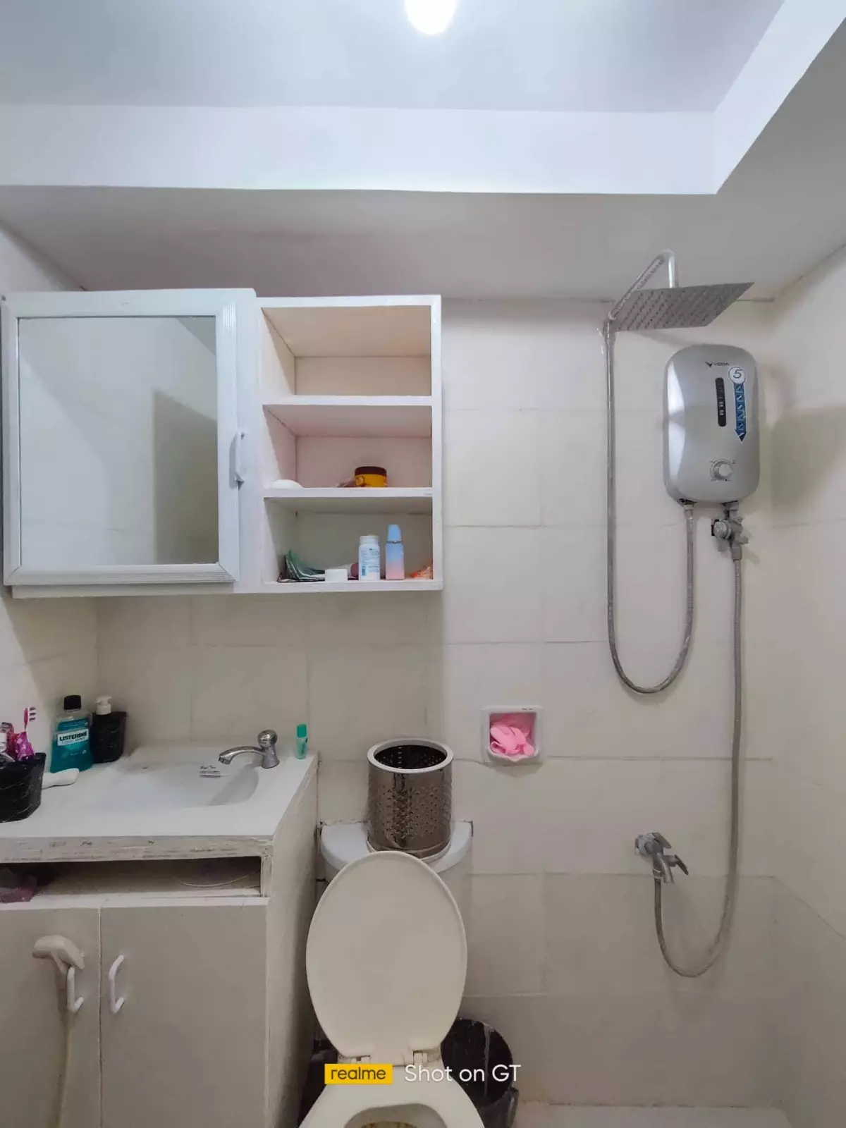 2 Bedroom Condo Unit — 2 Bedrooms in Mount Manunggal Street, Mandaue City, Central Visayas — Photo 4
