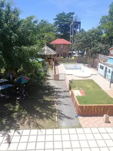 House and lot with Pool in Lapu2x