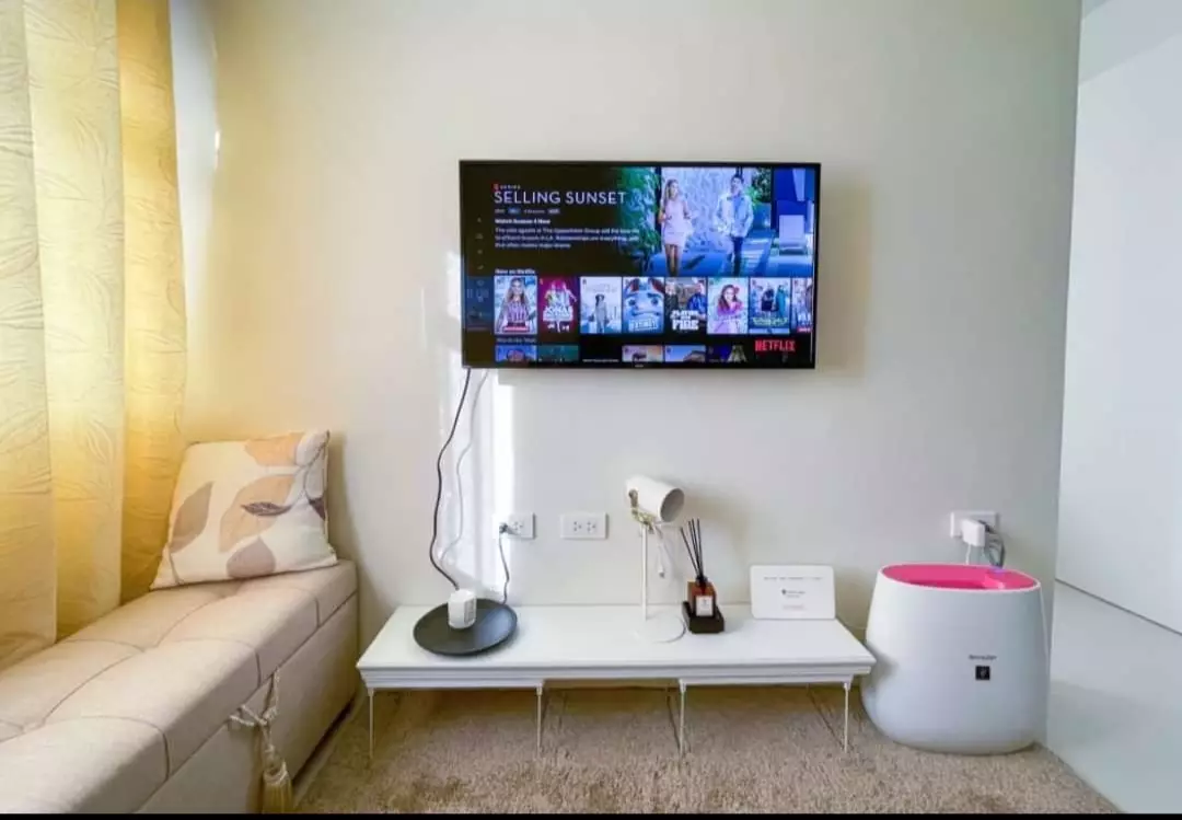 For Sale 1B Condo in The Midpoint Residences — 1 Bedroom in Banilad, Mandaue City — Photo 2