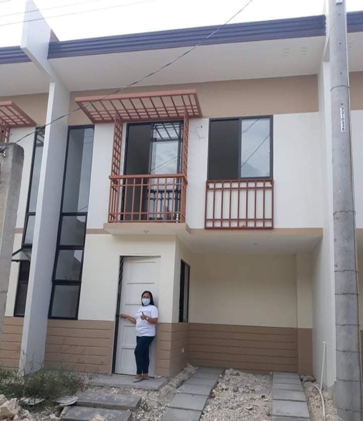 FOR ASSUME CASAMIRA SOUTH NAGA CEBU - photo 2