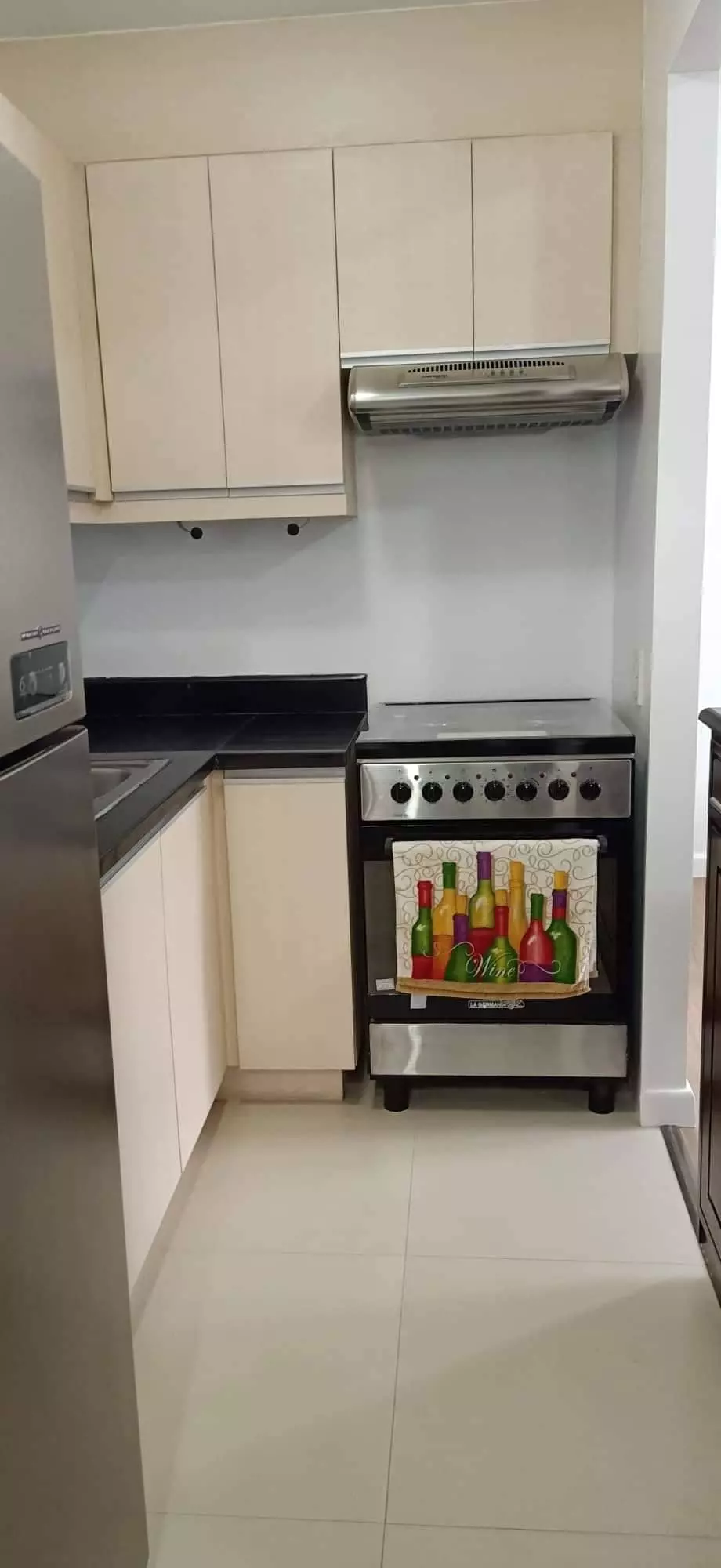 For Sale: One bedroom ( semi- furnished ) with parking space at Abreeza Residences by Alveo Land — 1 Bedroom in Davao City, Davao del Sur, Philippines — Photo 7