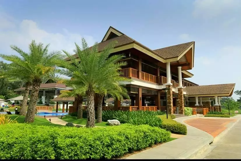 One Oasis 2BR - photo 3