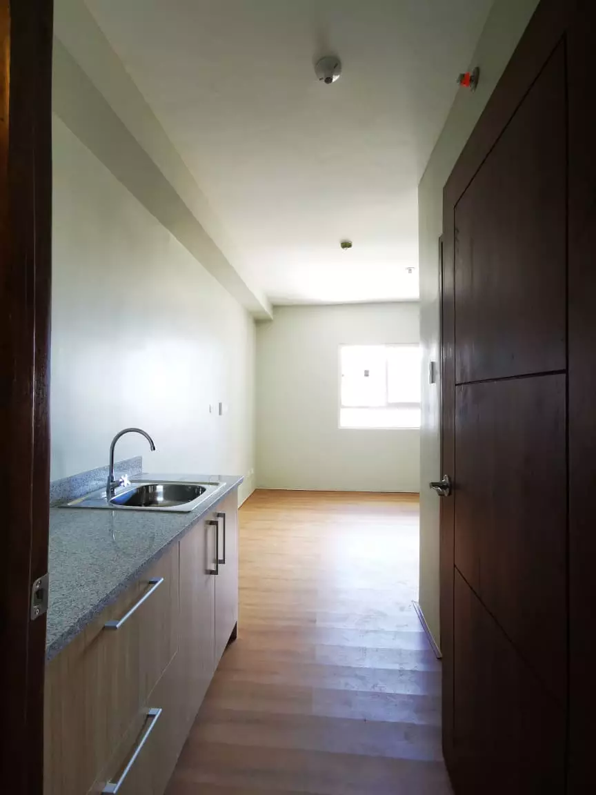 PRIME LOCATION, GREAT AMENITIES MOST AFFORDABLE STUDIO - photo 3