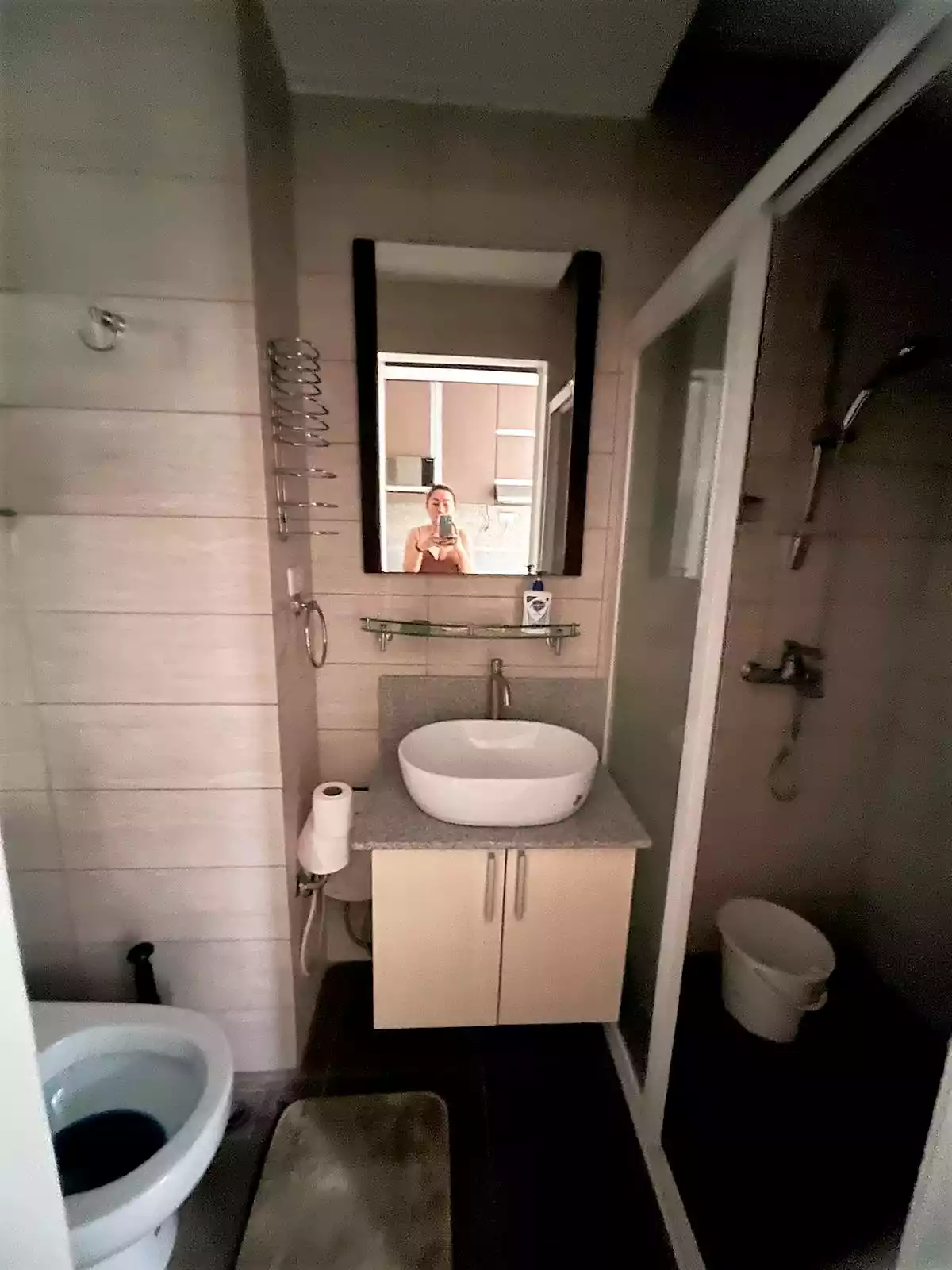 For sale  Studio type unit in Mandaue  Beside CDU — Studio in Larazabal Street, Mandaue City, Philippines — Photo 3