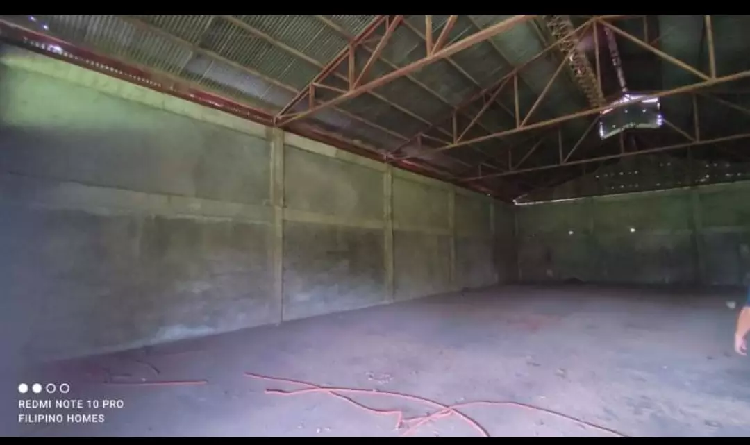 4800 sqm  lot w/ 800sqm Warehouse - photo 3