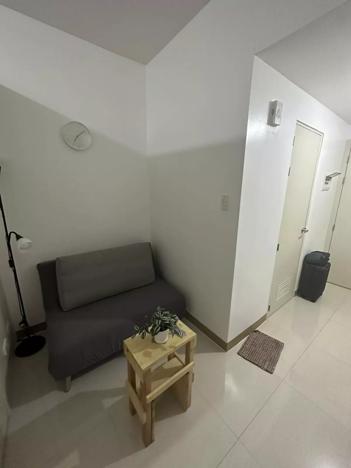 Fully Furnished 1-Bedroom Condo Unit for Rent at Las Pinas City — 1 Bedroom in SM Southmall Road, Almanza Uno, Las Piñas — Photo 6