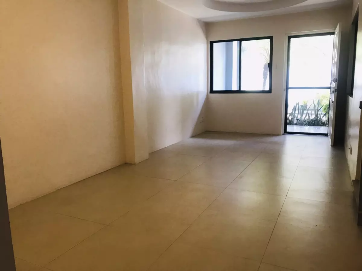 Townhouse for Rent in Banawa - photo 6