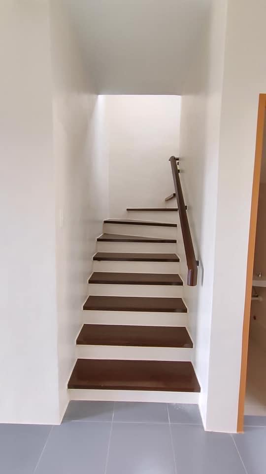 Amoa Townhouse for Assume - photo 6