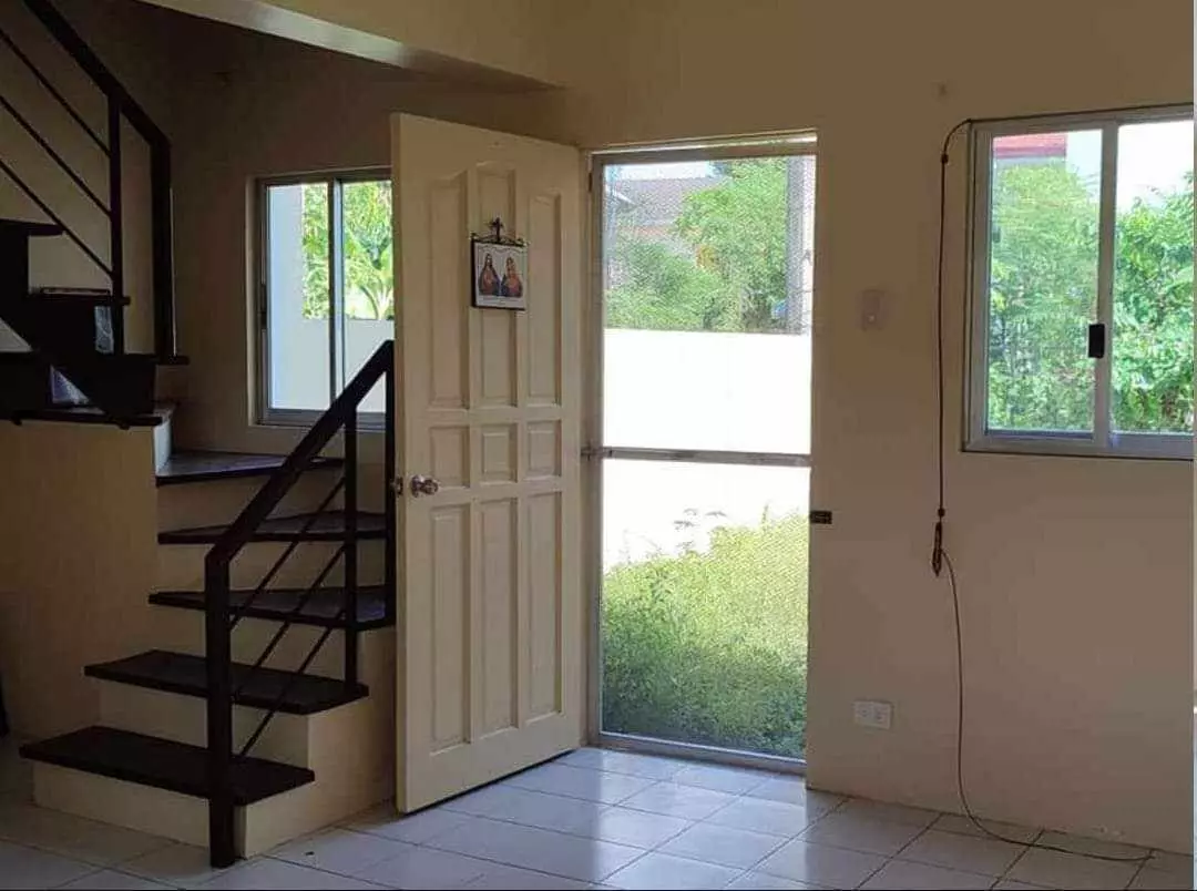 TWO-STOREY HOUSE FOR RENT — House and Lot in Lapu-Lapu City, Cebu, Philippines — Photo 6
