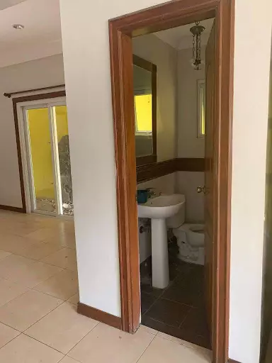 Open photo 16 of 16 — Big Townhouse for Sale 