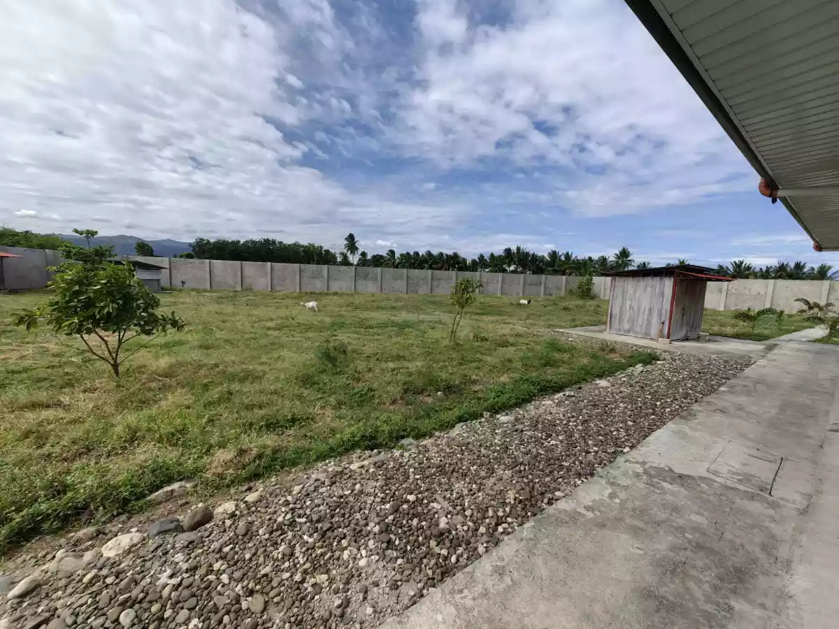 Open photo 13 of 17 — HOUSE & LOT For Sale!!!
